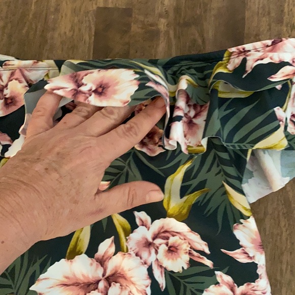 Kona Sol one piece bathing suit. Gorgeous! - Picture 9 of 11